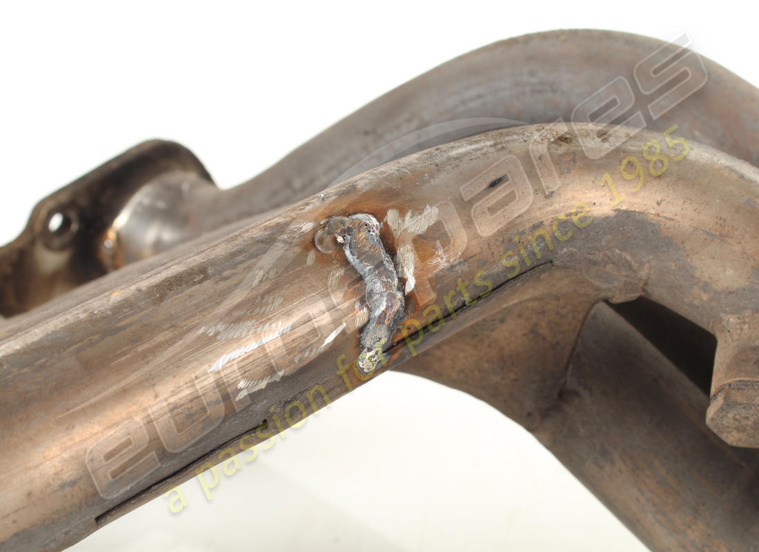 COLLECTEUR D'ÉCHAPPEMENT ARRIÈRE ENDOMMAGÉ FERRARI. RÉFÉRENCE 118156 (3) collecteur d'échappement arrière endommagé ferrari. référence 118156 (3)