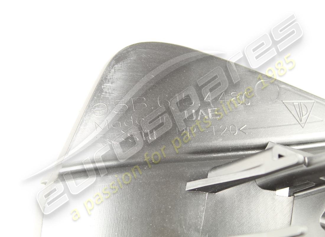 NOUVELLE PLAQUE DE GUIDE D'AIR PORSCHE. RÉFÉRENCE 95B615448C (3) nouvelle plaque de guide d'air porsche. référence 95b615448c (3)