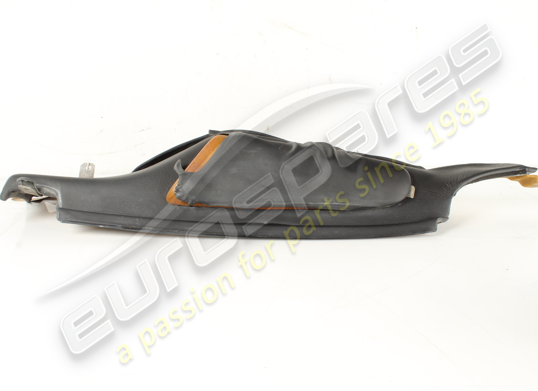 couvercle de courroie gauche endommagé ferrari noir vm8500. numéro de pièce 64584100 (5)