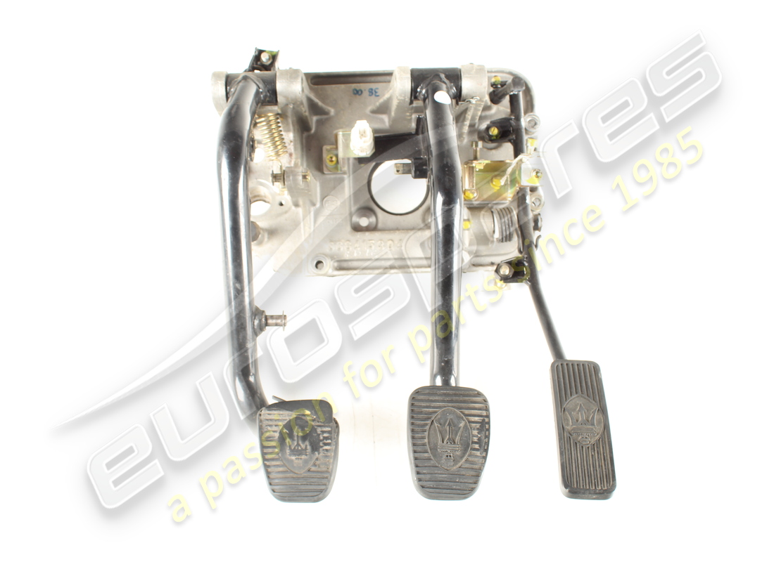 UTILISÉ Maserati SUPPORT DE PÉDALES . NUMÉRO DE PIÈCE 388410304 (1)