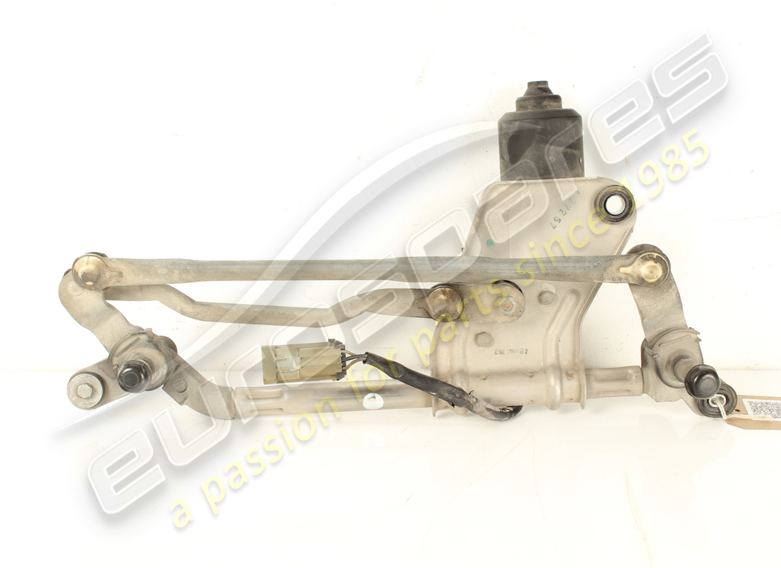 ESSUIE-GLACE AVEC MOTEUR Ferrari UTILISÉ. NUMÉRO DE PIÈCE 84108900 (1)