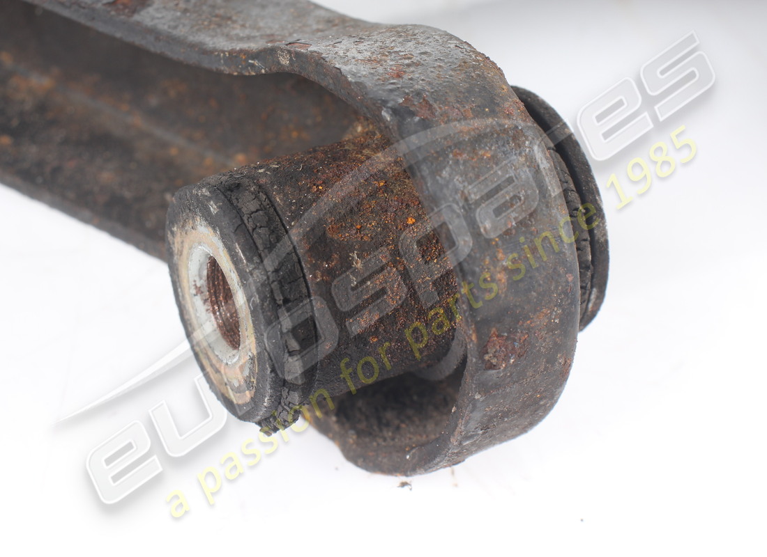 levier inférieur de suspension arrière droit d'occasion ferrari. référence 117805 (3)