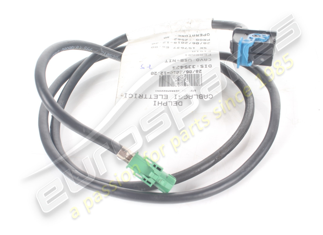 Câble répartiteur-prise USB-NIT d'occasion Ferrari. Numéro de pièce 335434 (1)