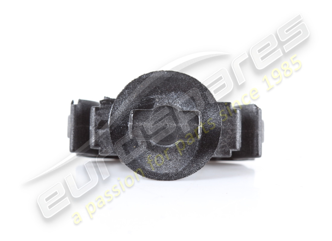 UTILISÉ FERRARI CLIP. NUMÉRO DE PIÈCE 81097300 (3) utilisé ferrari clip. numéro de pièce 81097300 (3)