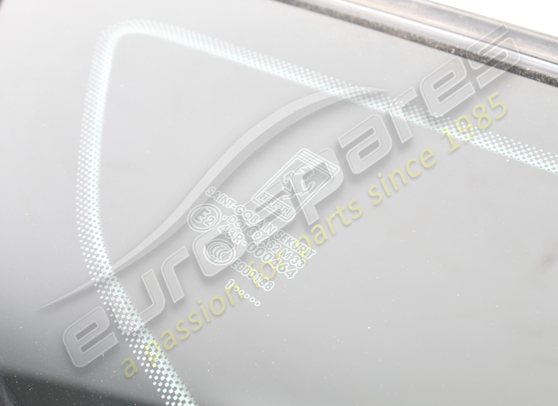 utilisé ferrari fenêtre arrière droite. numéro de pièce 81908600 (3)