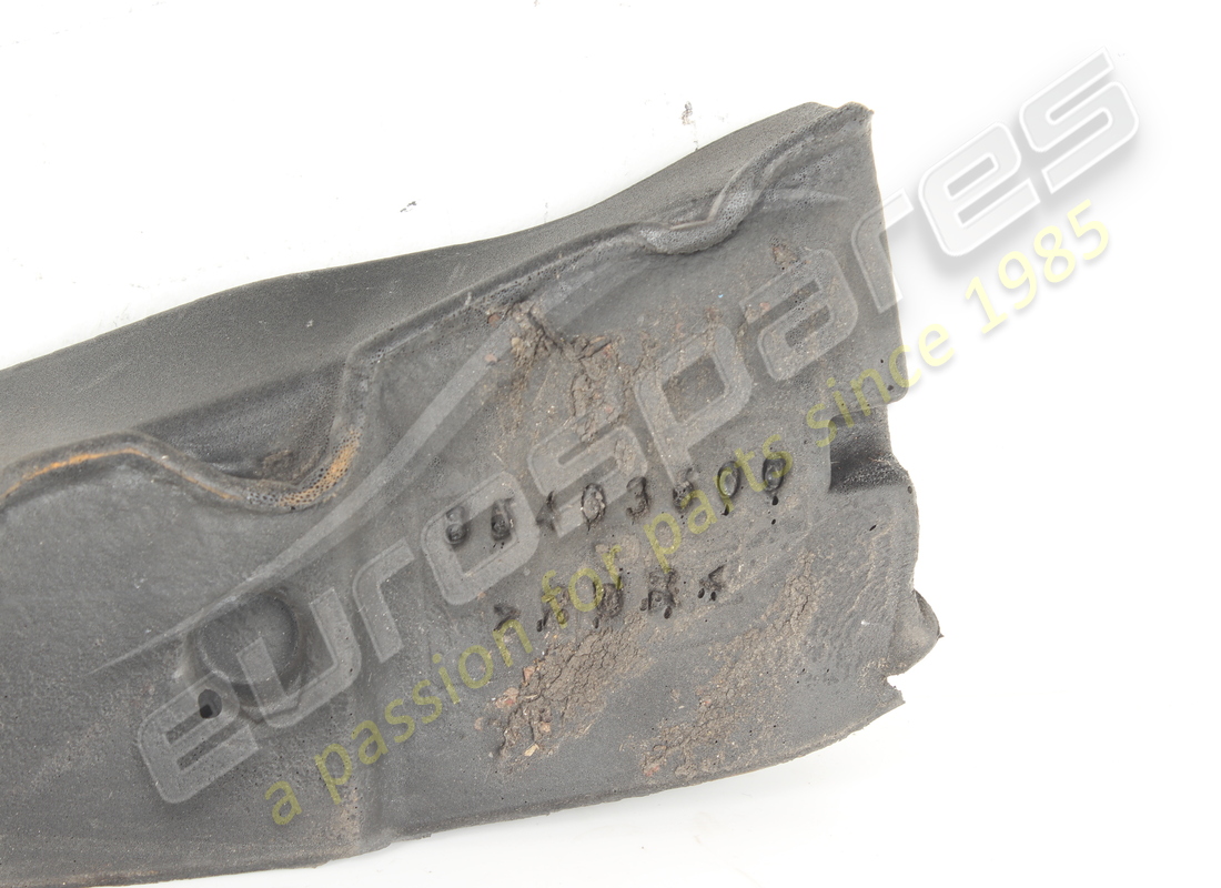 Coussinet arrière d'occasion Ferrari pour garde-boue avant droit. Numéro de pièce 85403500 (1)