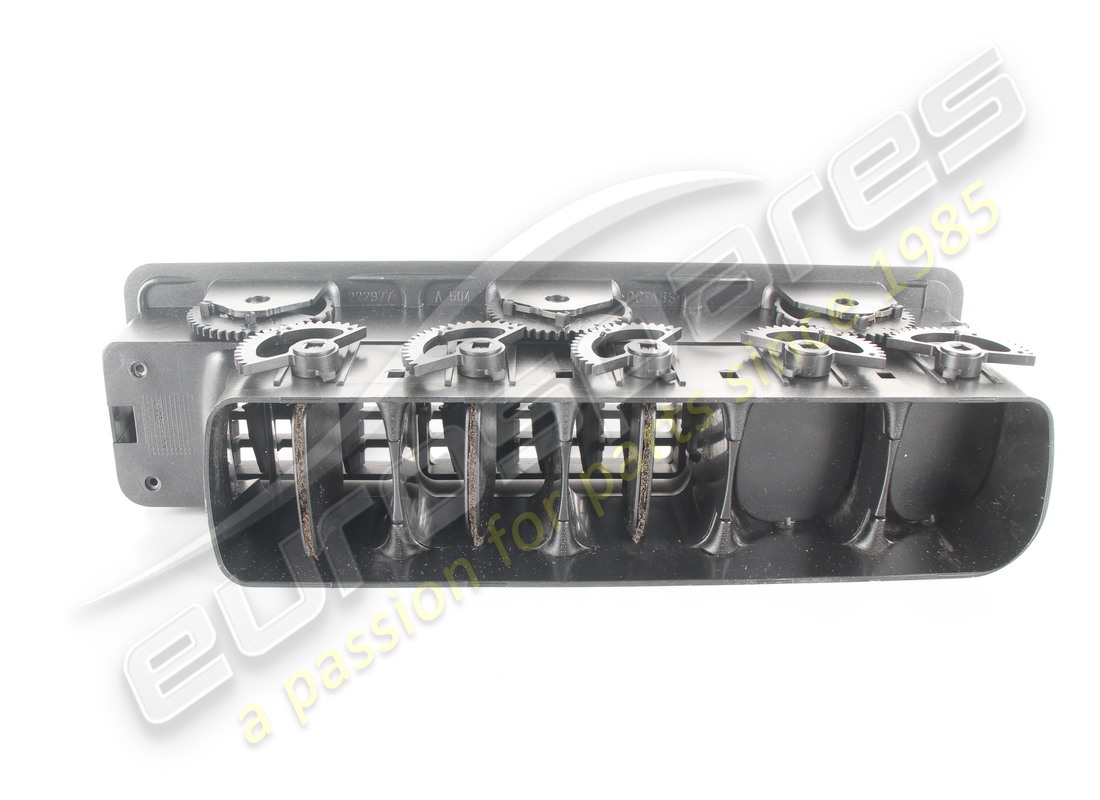 diffuseur ferrari endommagé. numéro de pièce 63204400 (2)