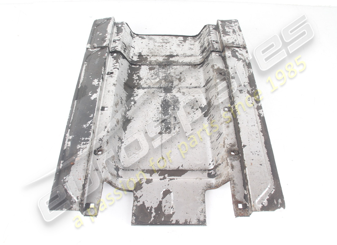 CLOISON D'OCCASION MASERATI. NUMÉRO DE PIÈCE 379000118 (2) cloison d'occasion maserati. numéro de pièce 379000118 (2)