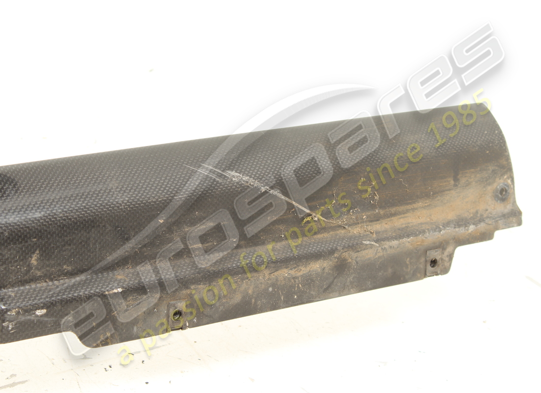 couvercle de seuil exterieur droit complet ferrari endommagé. numéro de pièce 89130300 (3)