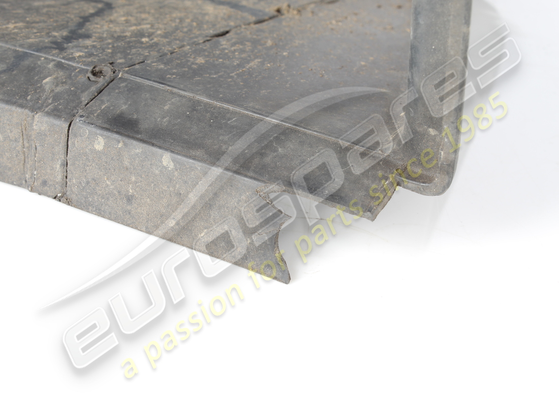 conduit d'air gauche d'occasion maserati. numéro de pièce 372000257 (3)