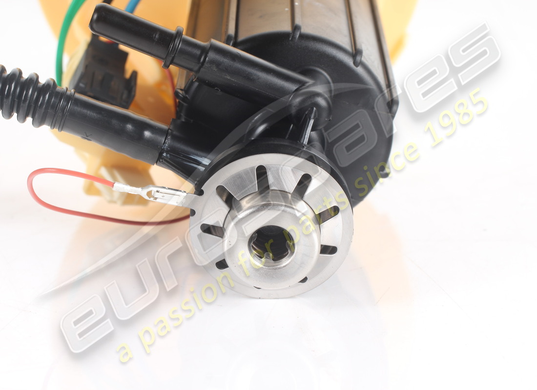 FILTRE DE POMPE À CARBURANT LH UTILISÉ FERRARI. NUMÉRO DE PIÈCE 282785 (6) filtre de pompe à carburant lh utilisé ferrari. numéro de pièce 282785 (6)