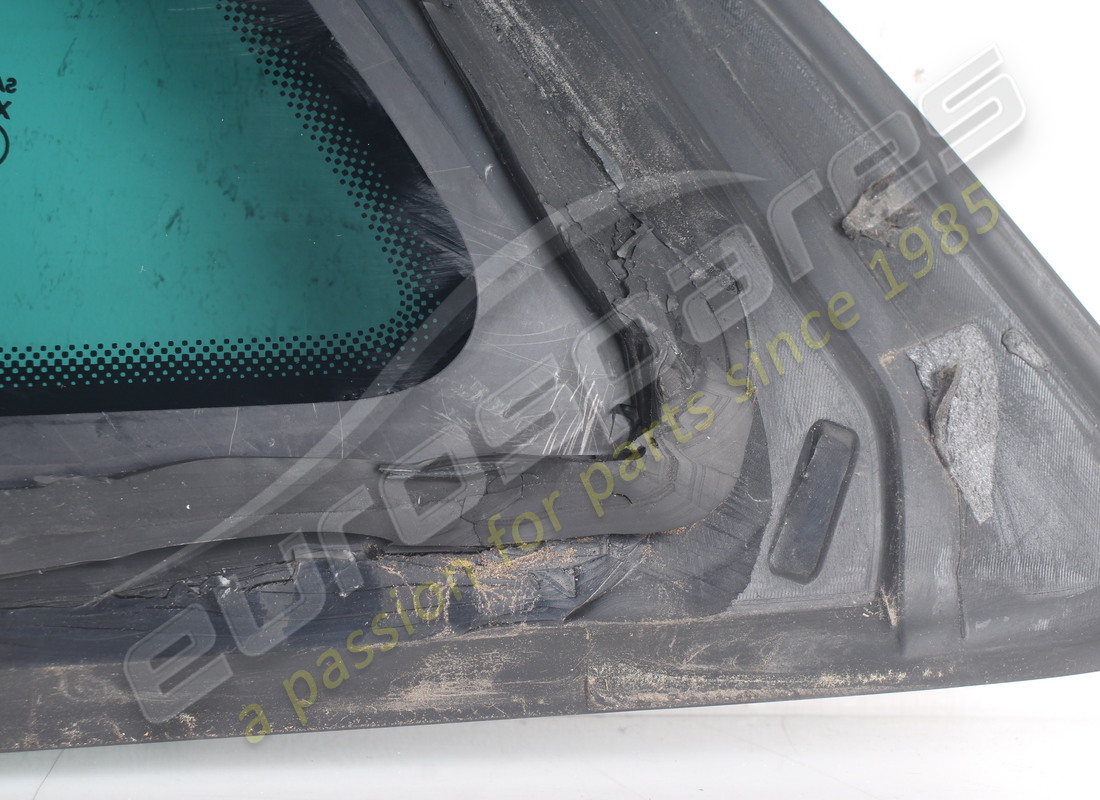 OCCASION FERRARI CAISSE ARRIÈRE DROITE. RÉFÉRENCE 86871100 (4) occasion ferrari caisse arrière droite. référence 86871100 (4)