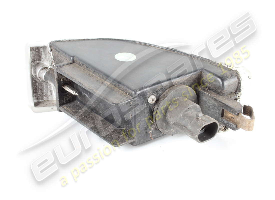 clignotant avant droit d'occasion maserati -057. numéro de pièce 373100130 (2)