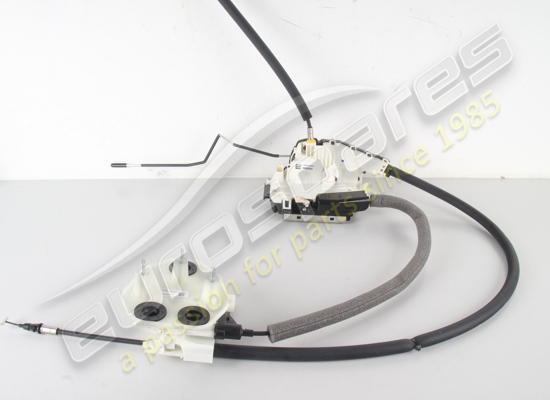 nouvelle serrure de porte avant droite maserati. numéro de pièce 670216492 (3)