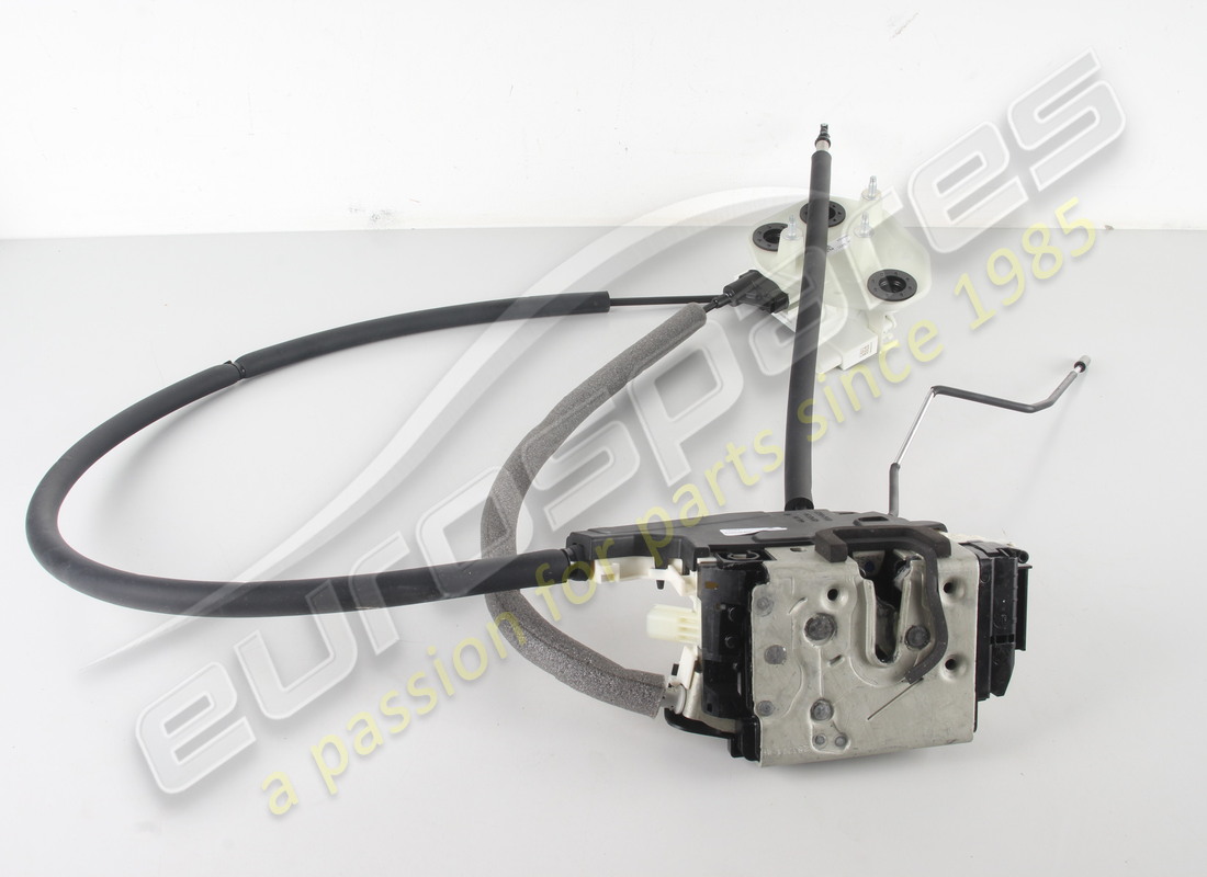 nouvelle serrure de porte avant droite maserati. numéro de pièce 670216492 (2)