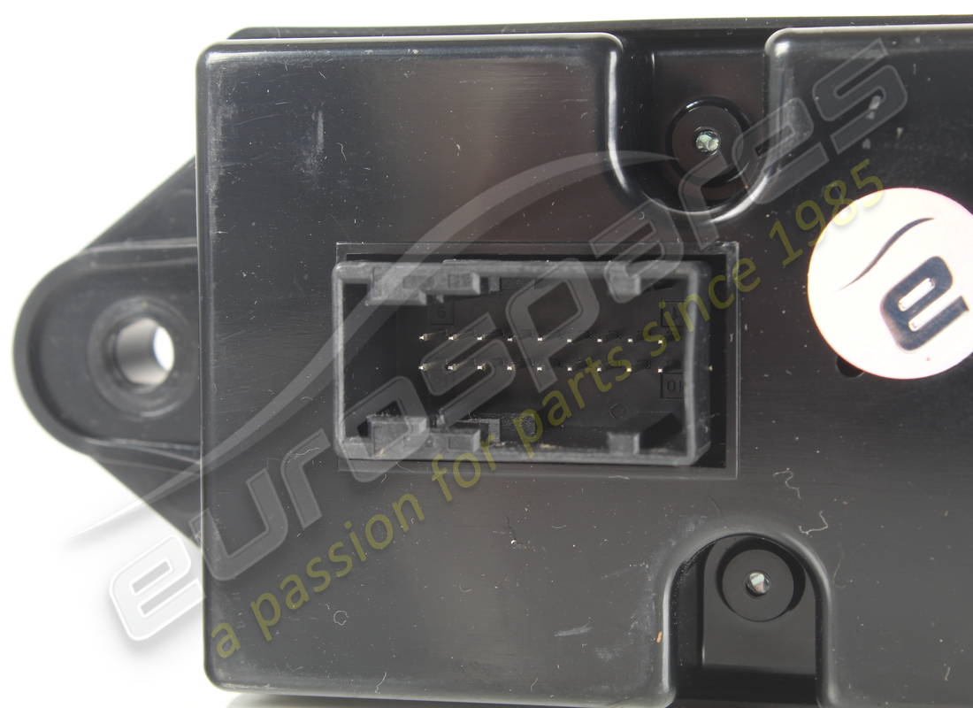 boîte noire de commandes de climatisation d'occasion ferrari. numéro de pièce 297831 (3)
