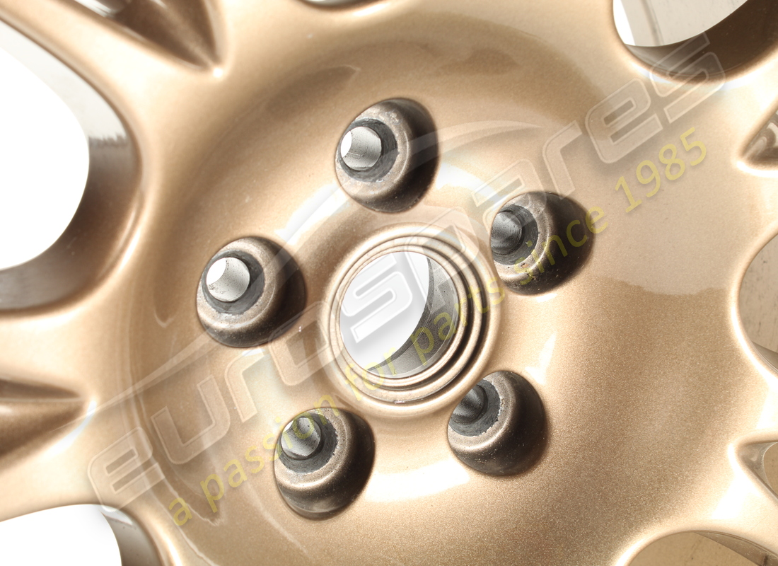 UTILISÉ FERRARI JANTE DE ROUE ARRIÈRE. NUMÉRO DE PIÈCE 195393 (5) utilisé ferrari jante de roue arrière. numéro de pièce 195393 (5)