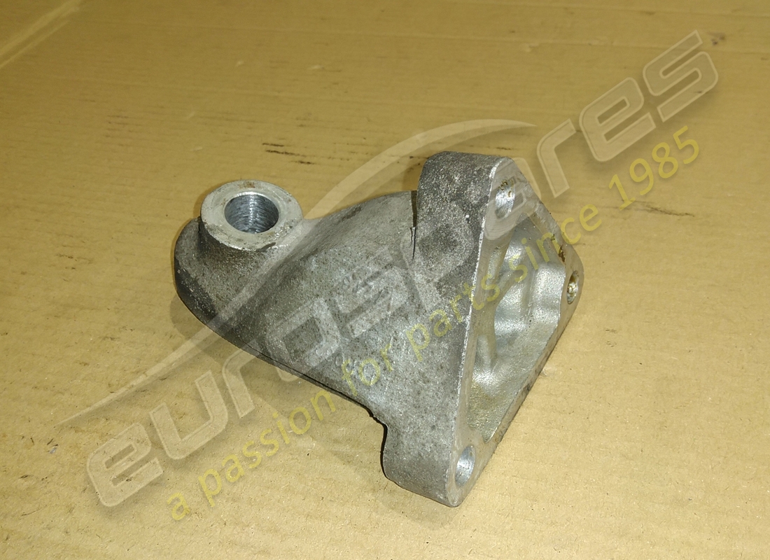 UTILISÉ Ferrari SUPPORT DE SUPPORT MOTEUR. NUMÉRO DE PIÈCE 159955 (1)