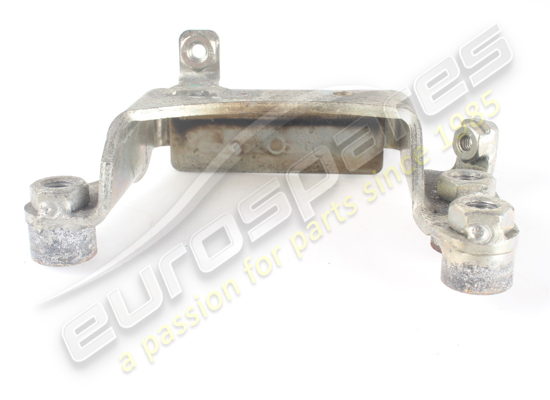 UTILISÉ FERRARI SUPPORT DE LIMITEUR DE DÉPLACEMENT DE BUSH DROIT. NUMÉRO DE PIÈCE 280020 (4) utilisé ferrari support de limiteur de déplacement de bush droit. numéro de pièce 280020 (4)