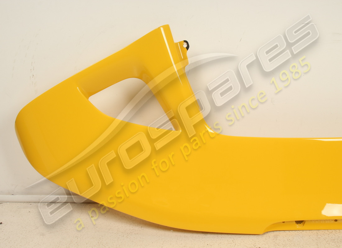 nouveau (autre) ferrari spoiler arrière complet. numéro de pièce 949122 (2)