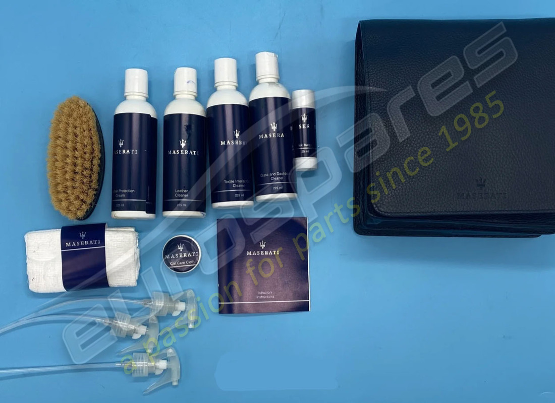 nouveau kit d'entretien de voiture maserati. numéro de pièce 920001973 (1)