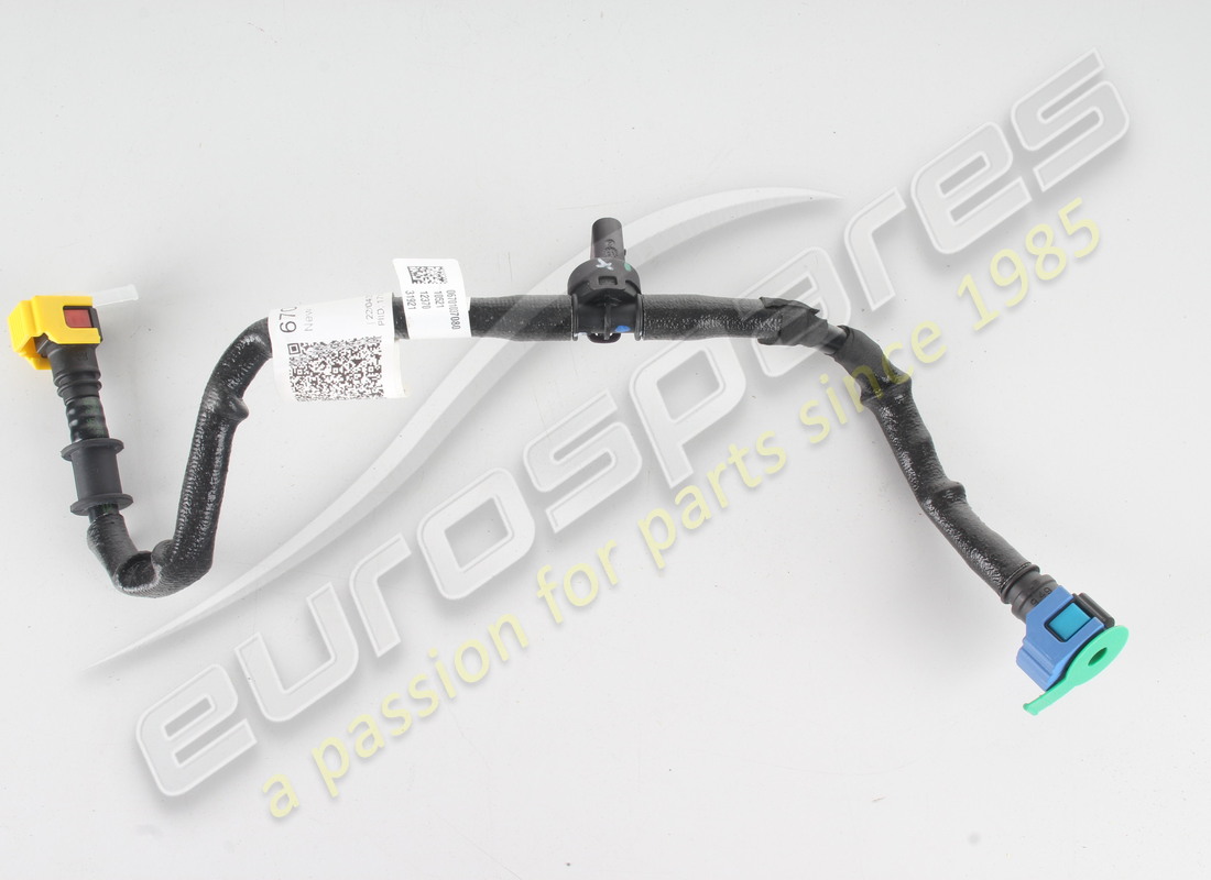 nouveau maserati tuyau d'alimentation en essence vers pompe hp. numéro de pièce 670103708 (1)