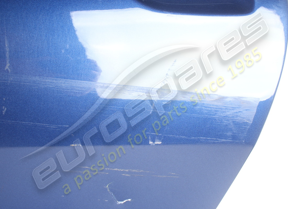 PORTE LATÉRALE GAUCHE FERRARI UTILISÉE. NUMÉRO DE PIÈCE 88007411 (7) porte latérale gauche ferrari utilisée. numéro de pièce 88007411 (7)