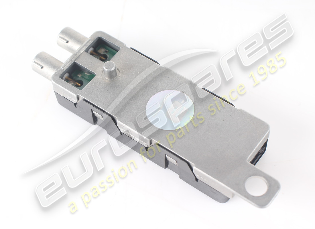 UTILISÉ FERRARI FM2/DAB AMPLIFICATEUR. NUMÉRO DE PIÈCE 298613 (2) utilisé ferrari fm2/dab amplificateur. numéro de pièce 298613 (2)