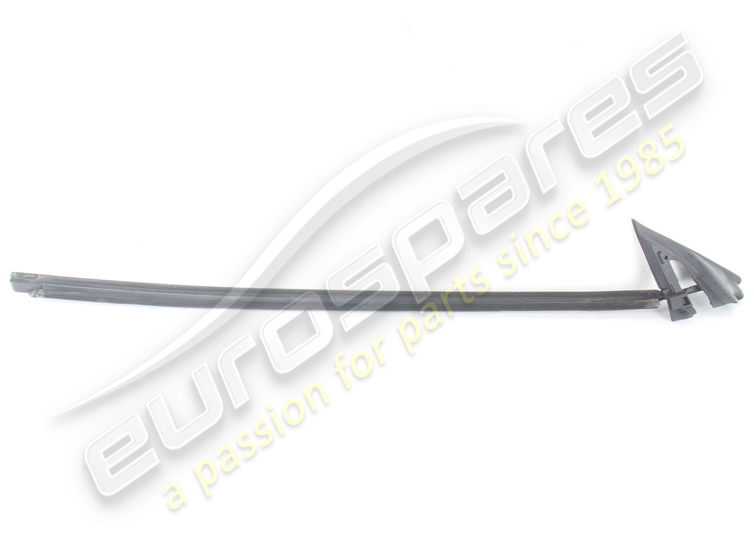 JOINT DE GRATTOIR DE FENÊTRE EXTÉRIEURE GAUCHE D'OCCASION Ferrari. NUMÉRO DE PIÈCE 82208100 (1)