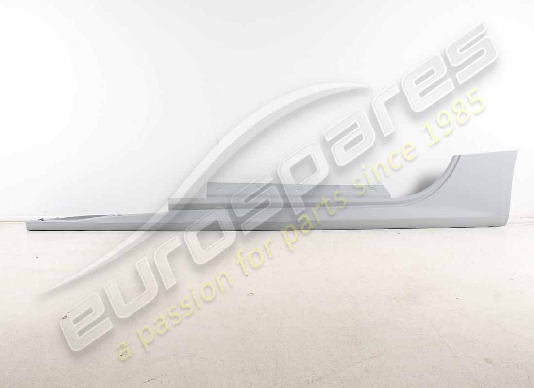nouvelle garniture de seuil de caisse gauche ferrari. numéro de pièce 83315010 (1)