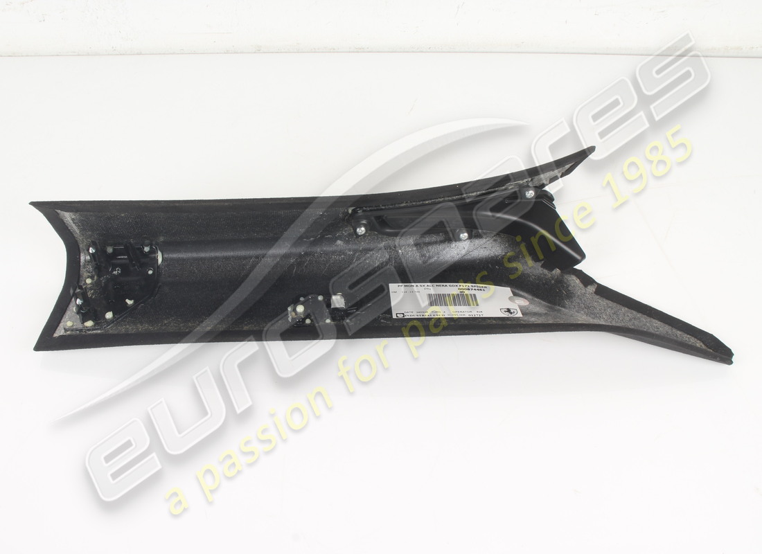 MONTANT DE PARE-BRISE GAUCHE COMPLET D'OCCASION FERRARI. NUMÉRO DE PIÈCE 874461 (5) montant de pare-brise gauche complet d'occasion ferrari. numéro de pièce 874461 (5)