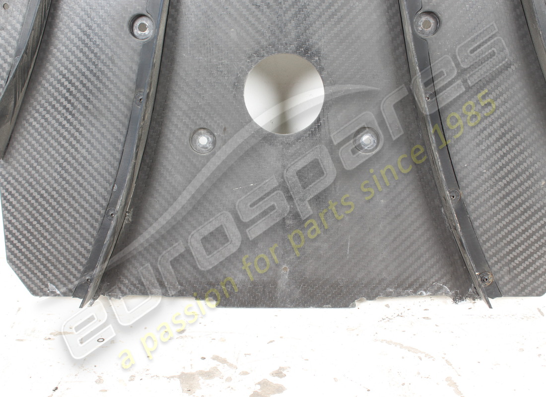 bouclier de sous-caisse avant ferrari endommagé. numéro de pièce 958160 (5)