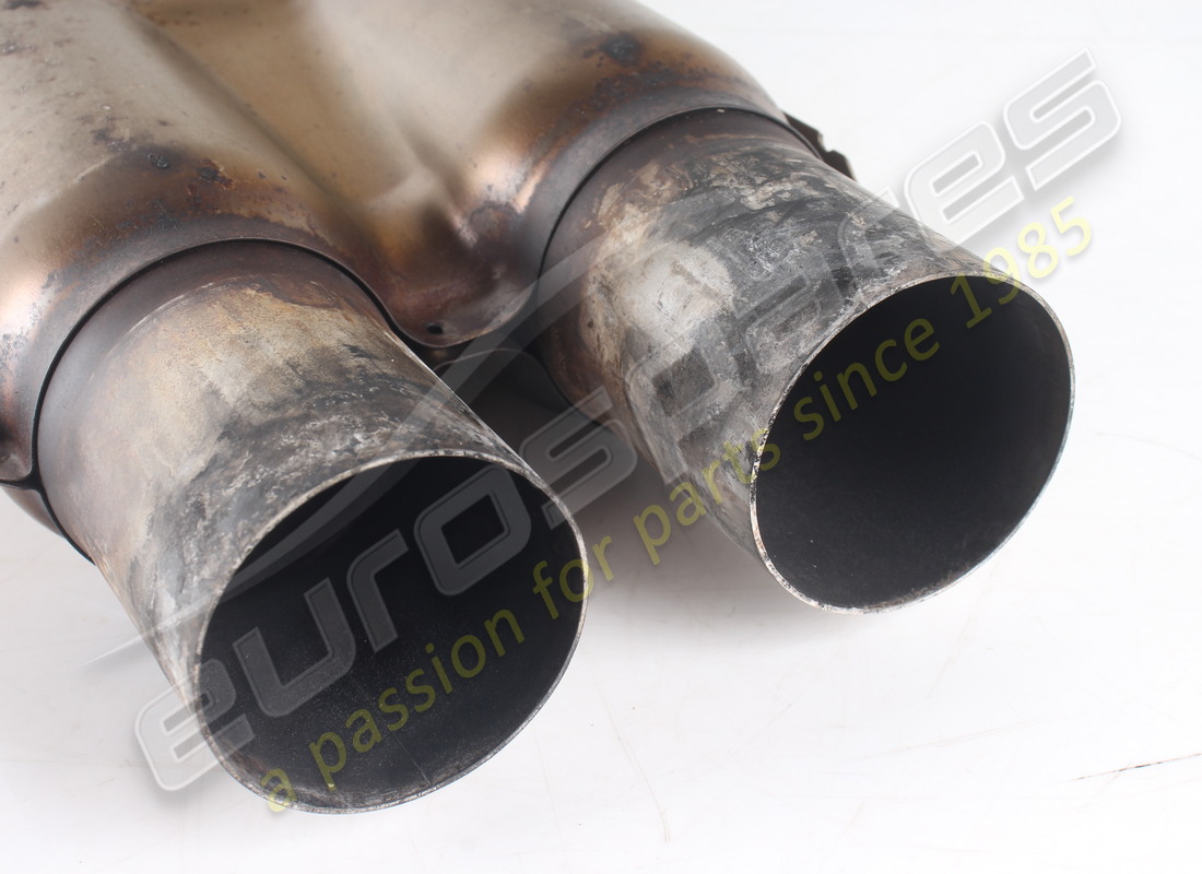 UTILISÉ FERRARI EXTENSION CENTRALE. NUMÉRO DE PIÈCE 325600 (5) utilisé ferrari extension centrale. numéro de pièce 325600 (5)