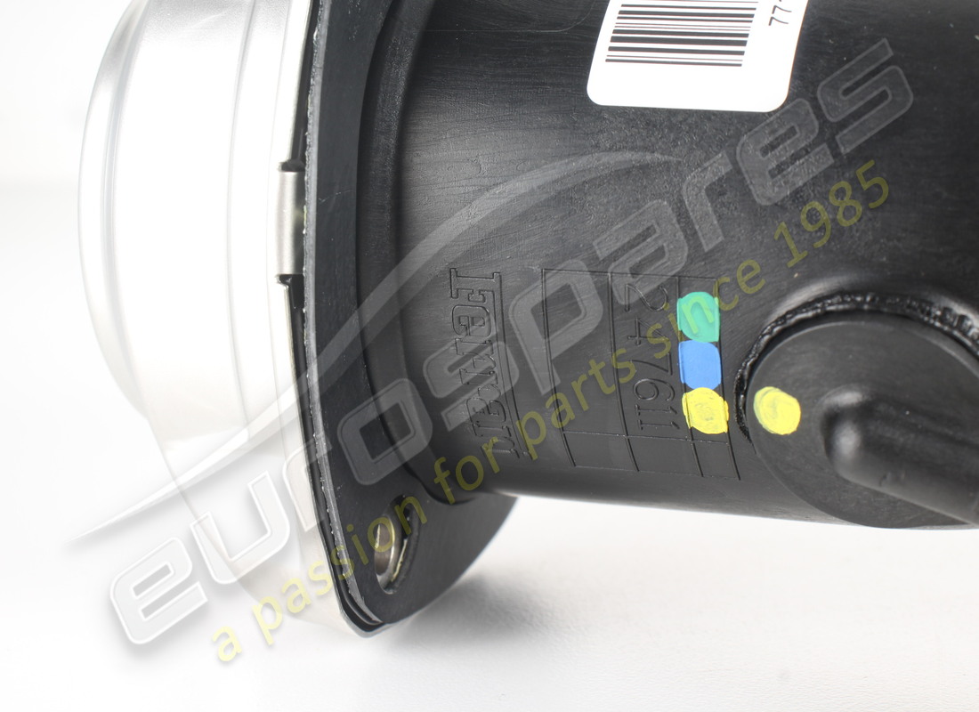 nouveau ferrari goulotte de remplissage de carburant complète. numéro de pièce 880911 (3)