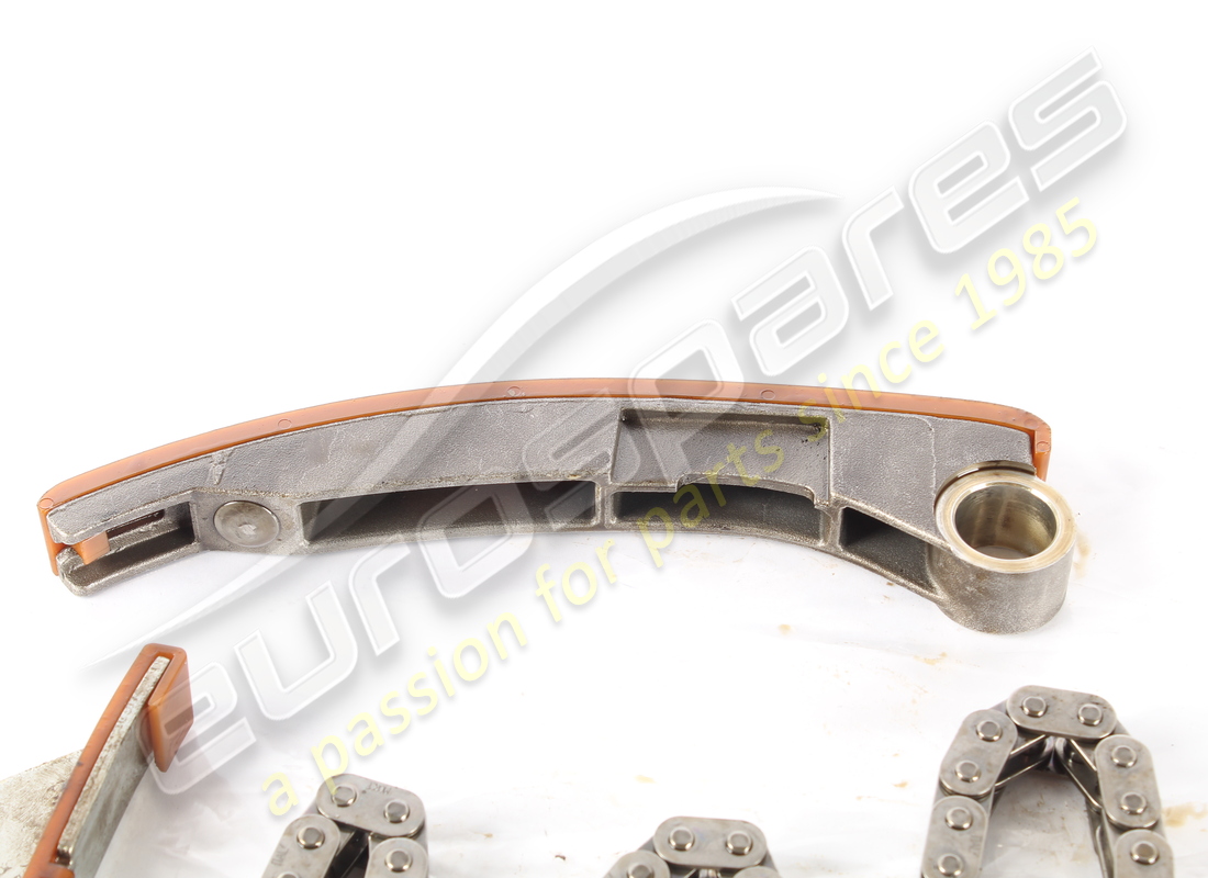 d'occasion ferrari : système de calage de soupapes et d'entraînement de pompe. référence 315694 (2)