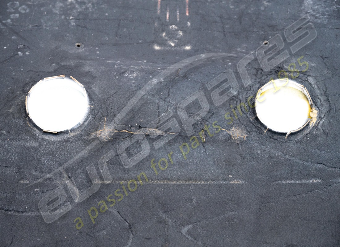 utilisez ferrari isolation de capot. numéro de pièce 64563800 (2)