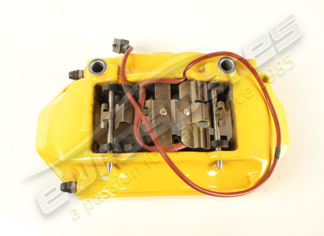 utilisé ferrari étrier arrière droit avec plaquettes. numéro de pièce 829924 (2)