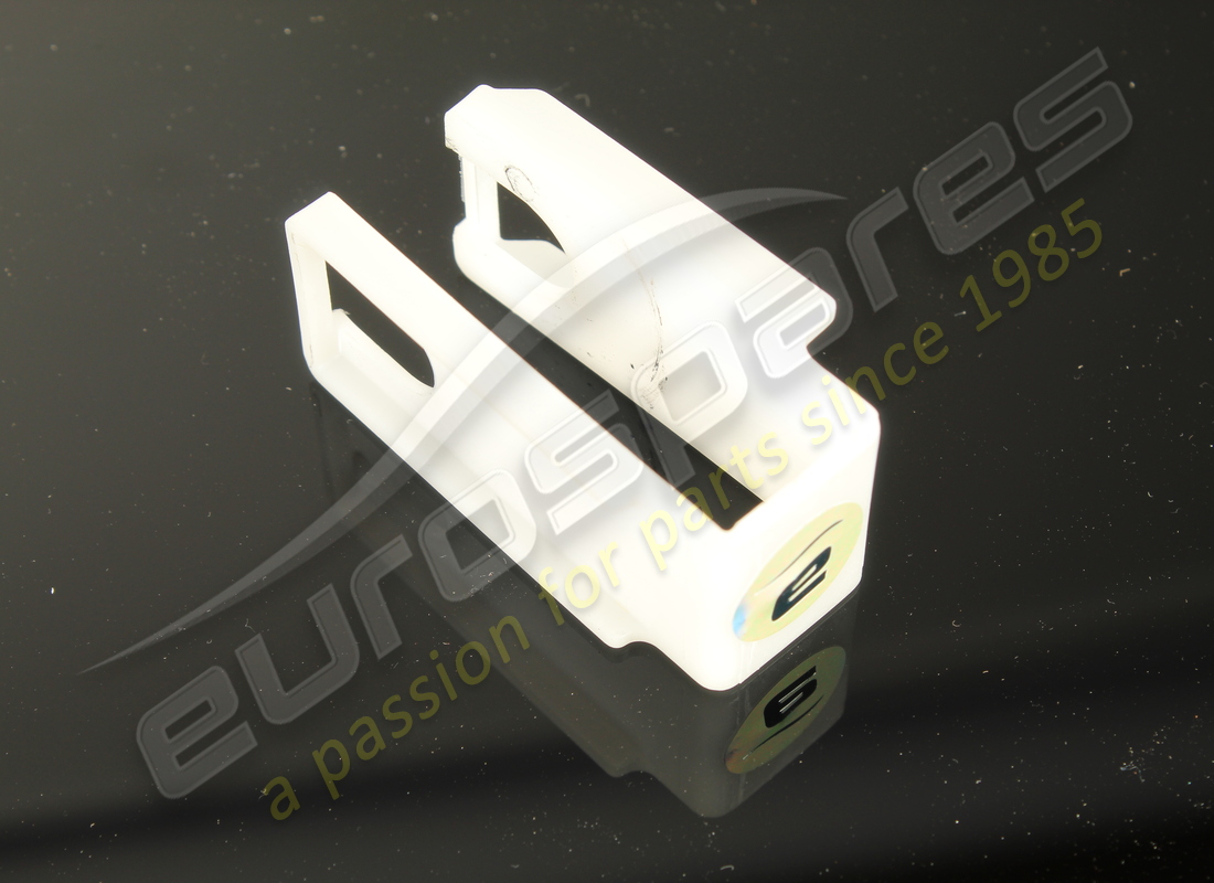 utilisé ferrari cage. numéro de pièce 245179 (2)