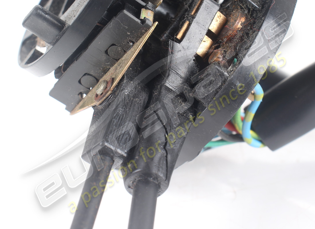 INTERRUPTEUR DE COLONNE FERRARI ENDOMMAGÉ. NUMÉRO DE PIÈCE 61838400 (7) interrupteur de colonne ferrari endommagé. numéro de pièce 61838400 (7)