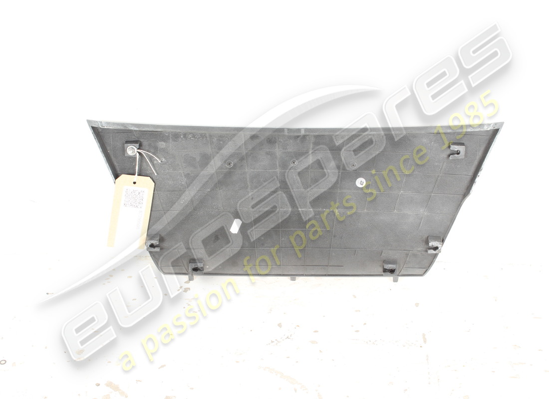 utilisé ferrari paroi inférieure du conduit de spoiler arrière. numéro de pièce 87799500 (2)