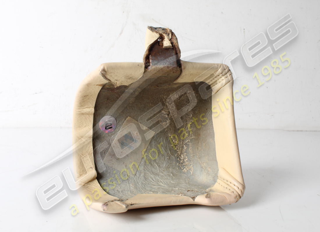 UTILISÉ FERRARI COUVERCLE DROIT GTS. NUMÉRO DE PIÈCE 61917200 (5) utilisé ferrari couvercle droit gts. numéro de pièce 61917200 (5)