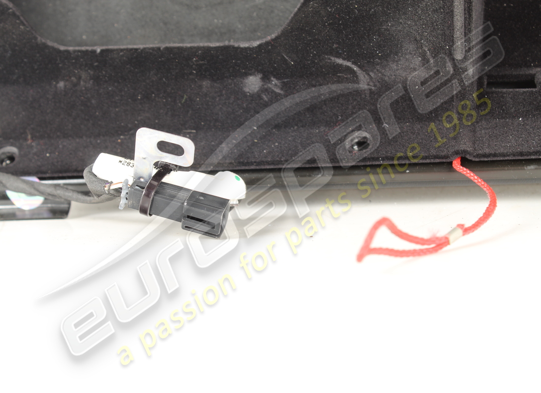 porte garniture de ferrari utilisée. numéro de pièce 82875600 (5)