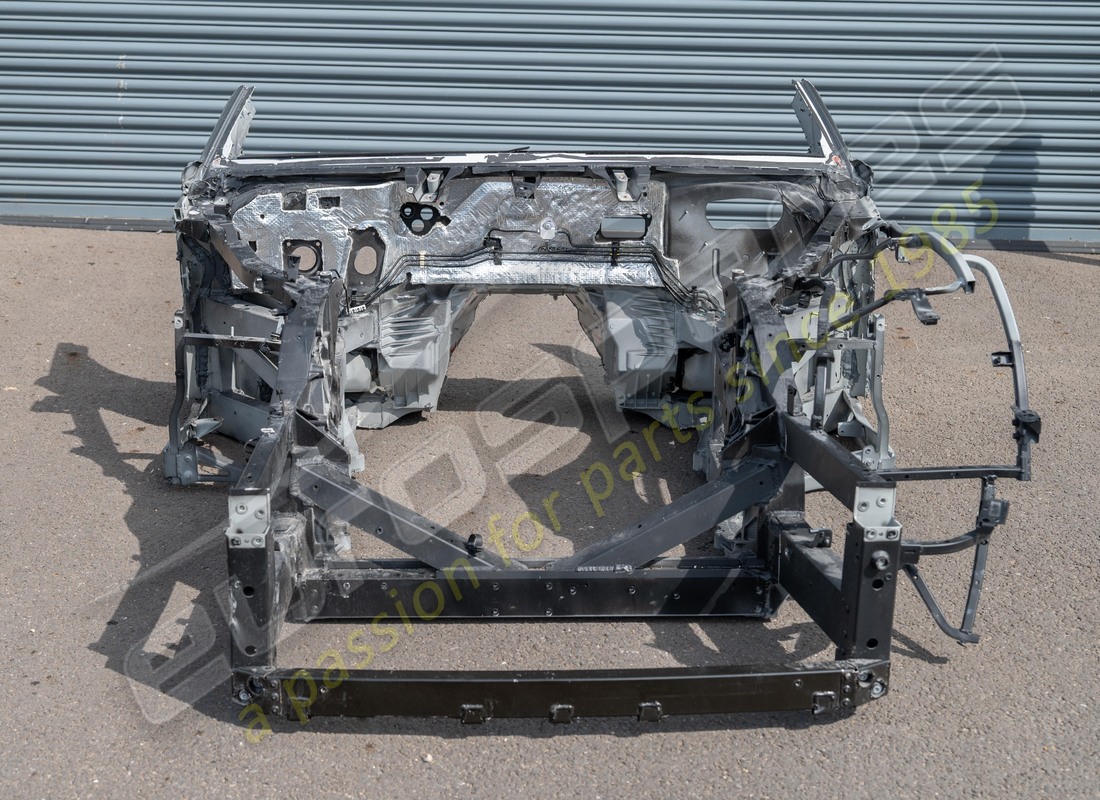 Châssis avant complet Eurospares ENDOMMAGÉ. Numéro de pièce EAP1563097 (1)