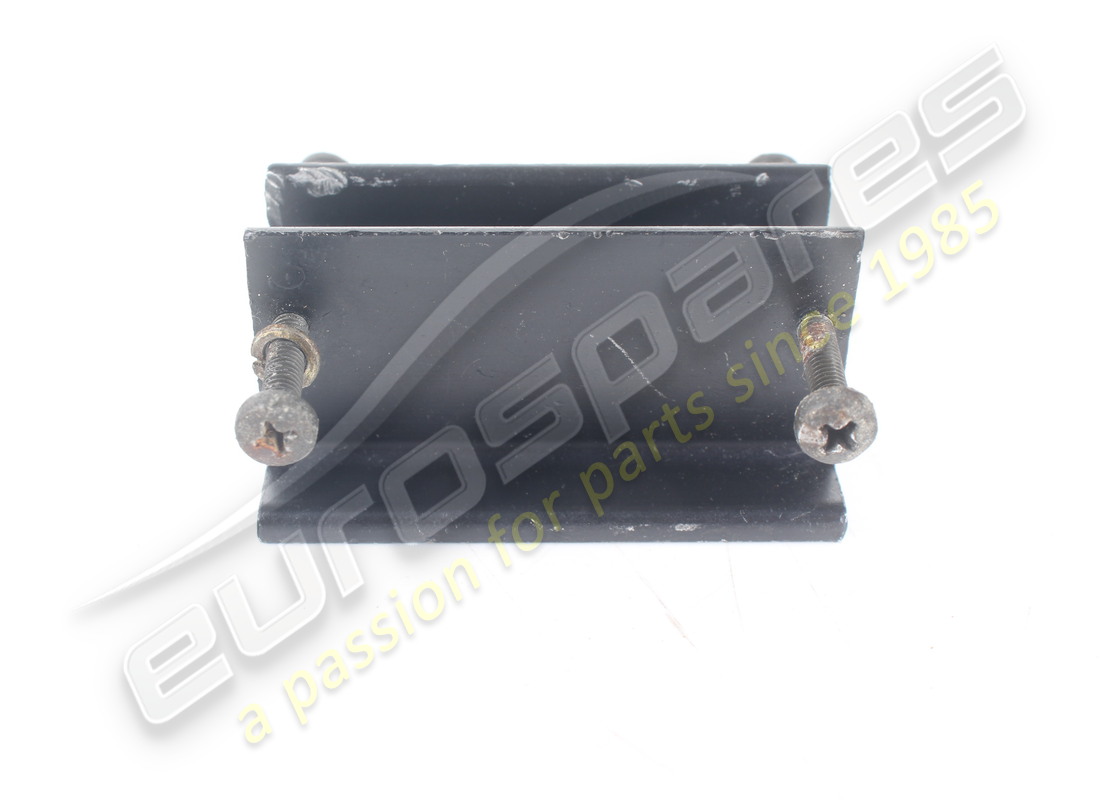 utilisé le soutien maserati. numéro de pièce 363201316 (3)