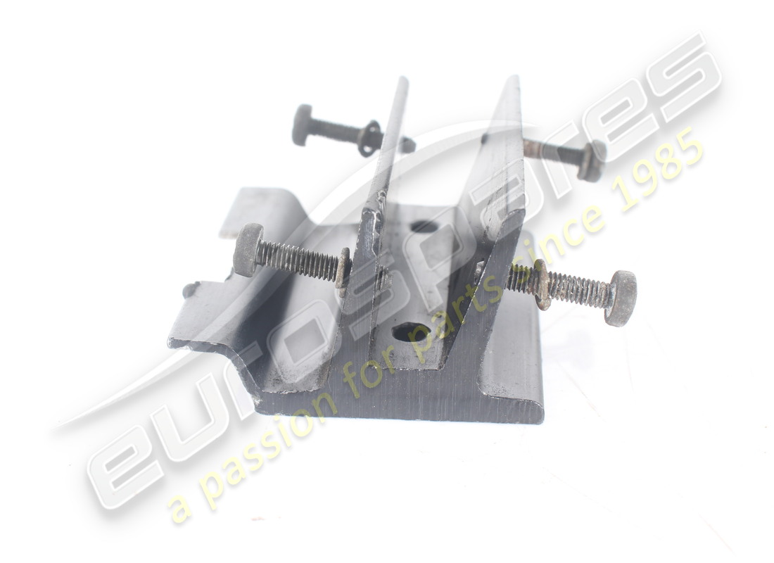 utilisé le soutien maserati. numéro de pièce 363201316 (4)