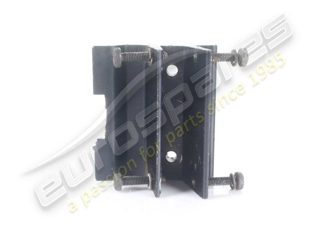 utilisé le soutien maserati. numéro de pièce 363201316 (6)