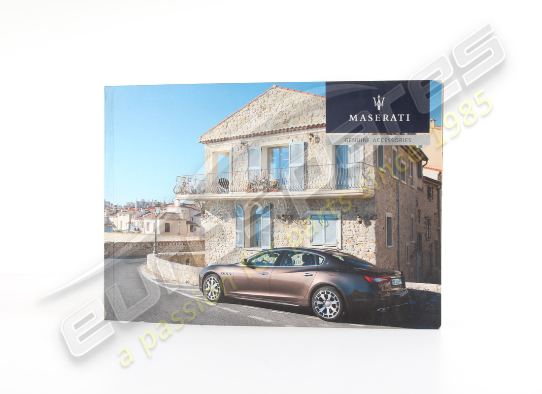 nouvelle brochure d'accessoires maserati m156. numéro de pièce 940000351 (1)