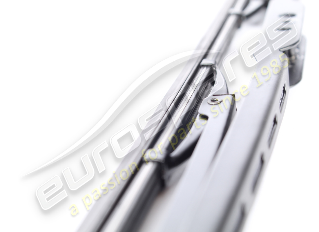 NOUVEAU PORTE-BALAI D'ESSUIE-GLACE ASTON MARTIN. NUMÉRO DE PIÈCE 37123148AA (5) nouveau porte-balai d'essuie-glace aston martin. numéro de pièce 37123148aa (5)