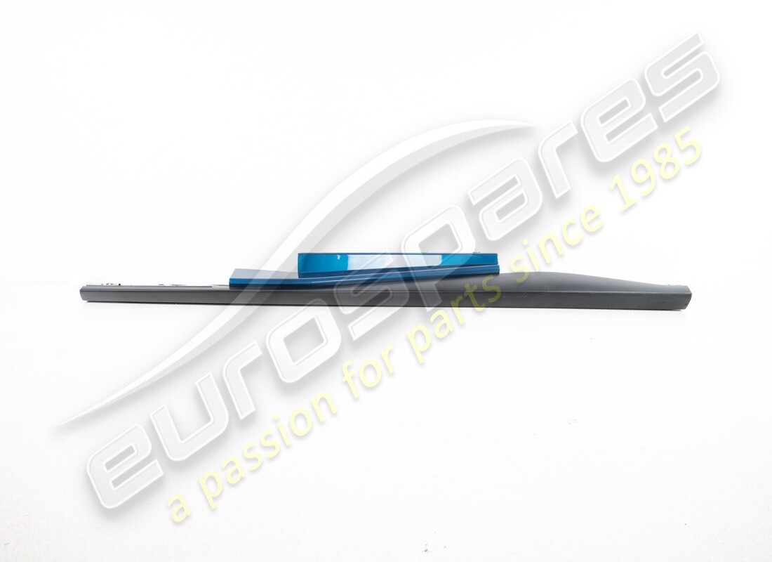 NOUVEAU (AUTRE) Ferrari PANNEAU DE GARNITURE DE SEUIL GAUCHE COMPLET. NUMÉRO DE PIÈCE 88825710 (1)
