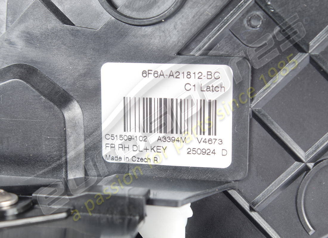 NOUVEAU ASTON MARTIN LT ASSEMBLAGE AVANT DR NUMÉRO DE PIÈCE ED3321812AA (2) nouveau aston martin lt assemblage avant dr numéro de pièce ed3321812aa (2)